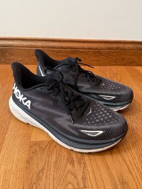 Hoka One One Clifton 9 Running Shoes Comfort Sneakers Black White Mens Size 10.5